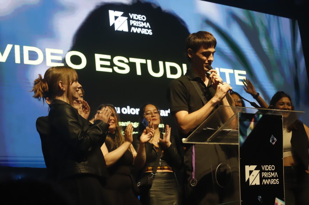 Insights - Frame still del videoclip