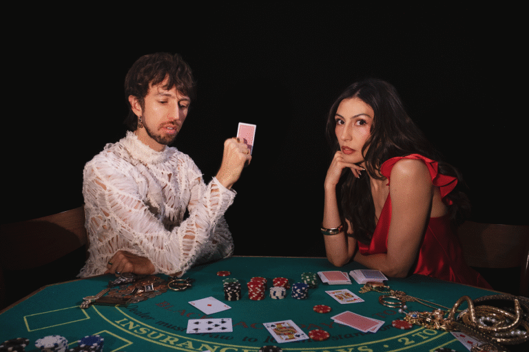 Cuando el juego rompe sus propias reglas: “El Acuerdo”, lo nuevo de Esteman y Daniela Spalla, dirigido por Camila Grandi
