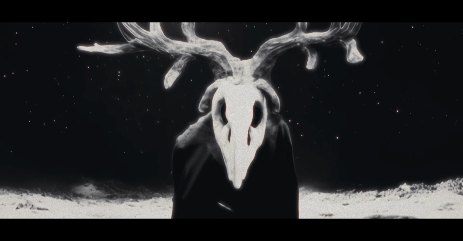 “Eternal Night” — ABI GAIL (dir. Merlina Famularo y Abigail Cohen)