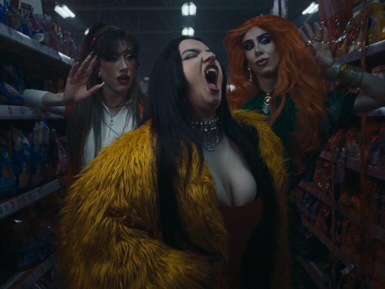 Ángeles griegos, Luz Gaggi
