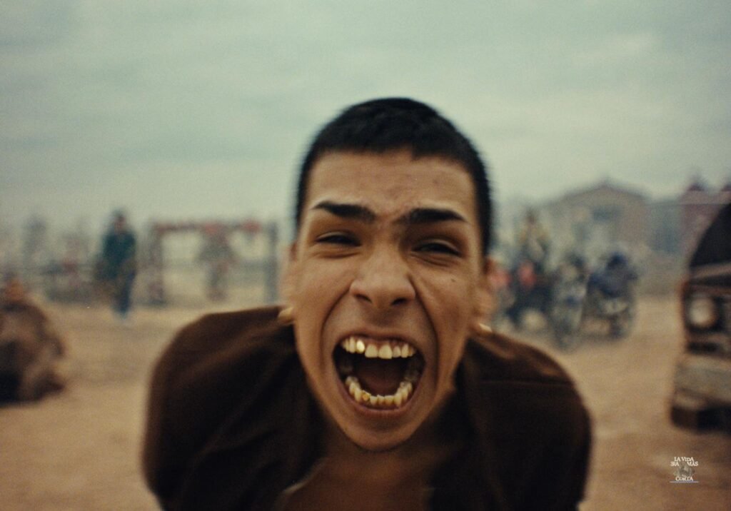 Insights - Frame still del videoclip