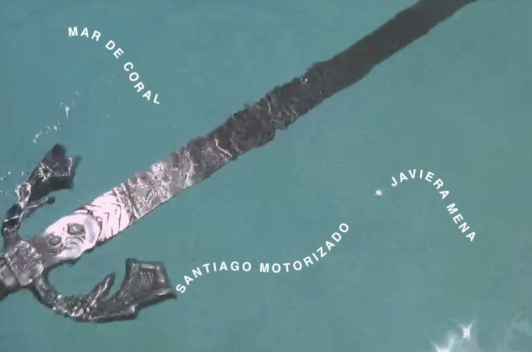 Mar de Coral (Behind The Scenes), Javiera Mena y Santiago Motorizado